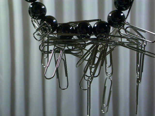 天然石ビーズヘマタイト磁気入り丸玉12mm・1連40cm 34個前後