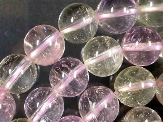 天然石ビーズクンツァイト丸玉12mm・3個