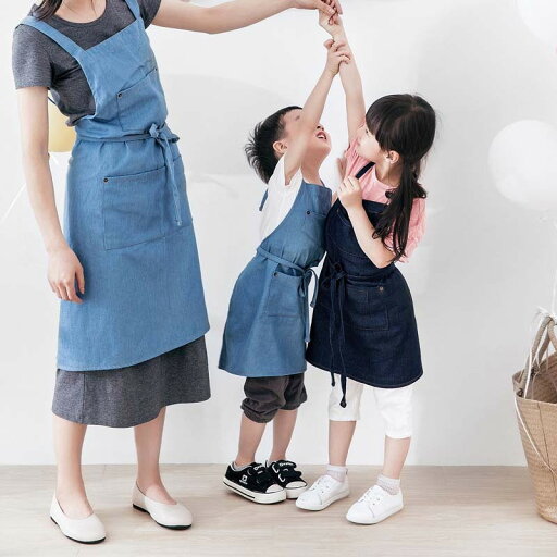 子供用デニムエプロン キッズ 送料無料 キッズエプロン 子供エプロン 無地 前掛け ポケット付き ナチュラル 北欧 調整可能 男の子 女の子 プレゼント 幼稚園 DIY 花屋 ガーデニング 料理室 卒業式 入園 入学 進学 祝い 給食 キッチン 小学校 絵画 書道 作業エプロン 子供用デニムエプロン キッズ 送料無料 キッズエプロン 子供エプロン 無地 前掛け ポケット付き ナチュラル 北欧 調整可能 男の子 女の子 プレゼント 幼稚園 DIY 花屋 ガーデニング 料理室 卒業式 入園 入学 進学 祝い 給食 キッチン 小学校 絵画 書道 作業エプロン