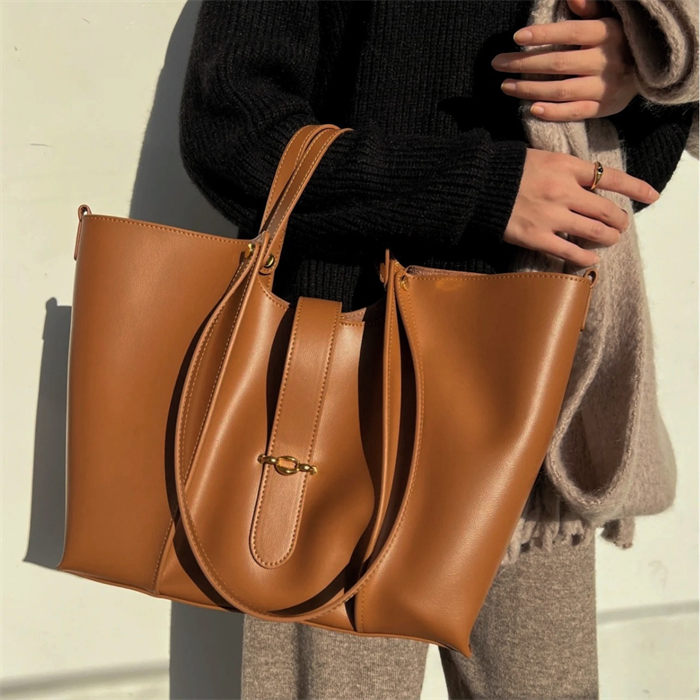 本革トートバッグ レディース 大きめ ビジネストート フォーマル バッグ 横型 通学 肩掛け 柔らかい 本革バッグ A4 バッグかばん ビジネス ソフト シンプル カジュアル 出張 大きめ 収納 通勤バッグ 持ち手