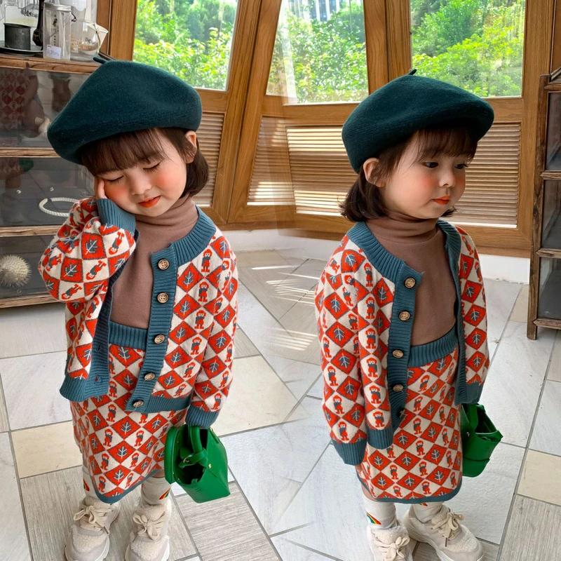 【P2倍！3780円→実質3704円 11/27 01:59まで】韓国子供服 長袖 女の子 ニット セットアップ サロペット スカート 春秋冬 上下セット チェック柄 スカートセット 学院風 通学 卒業式 入学式 パーティー 演奏会 発表会 90 100 110 120 130 カジュアル キッズ