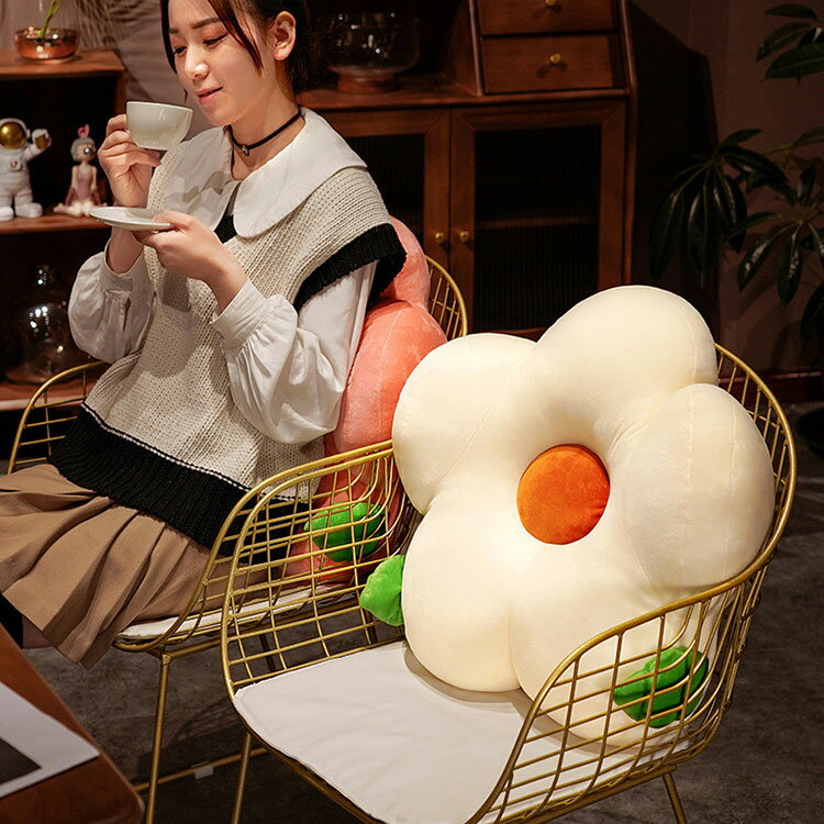 【P10倍→実質2,759円 5/27まで】フラワー 背もたれクッション 花 かわいい 抱き枕 ふんわり オフィス 家を装飾する 在宅 インテリア 部屋飾り ギフト プレゼント 5色 40×45cm 50×55cm 背当てクッション ホーム ソファ 車 2