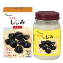 ＜原材料名＞しじみエキス、デキストリン◇規格成分及び含有量（2gあたり）グリコーゲン：0.19〜0.74g栄養成分（2gあたり）熱量：6.6〜7.9Kcal　たんぱく質：0.15〜0.20g脂質：0〜0.004g炭水化物：1.5〜1.8gナトリウム：12〜34mg◇使用方法健康補助食品として1日小さじ1〜2杯（約2〜4g）を目安にそのまま又は、お湯等でお飲みください。醤油を加えると、おいしいしじみ汁になります。お好みのより、味噌汁、すまし汁に加えてお飲みください。□現品サイズ：約 8 × 8 × 12.9 cm □個装サイズ：約 8.5 × 8.4 × 13.2 cm □現品重量：約 416 g □個装重量： 約 470 g □個装状態：>化粧箱 □生産国：日本 □注意□※天産品を使用しておりますので、色や味・風味が多少異なる場合がありますが、品質に問題はありません。★国産の新鮮なしじみ貝から抽出した【マグマしじみエキス】 ＊マグマしじみエキスは国内産の新鮮なしじみ貝から抽出したエキスを召し上がりやすい顆粒状に加工した健康補助食品です。 ＊本品には、しじみに含まれるたんぱく質、グリコーゲン等の栄養素が含まれています。 ＊ご家族皆様の健康維持にお役立てください。 ＊保存料、着色料を使用しておりません。 【このような方に】 ・食事の不規則な方 ・育ち盛り、働き盛りの方