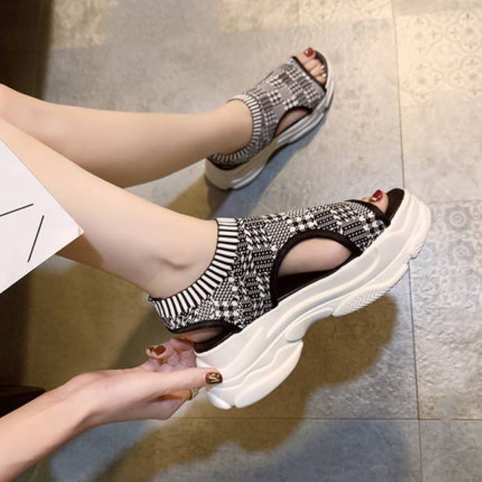 サンダル レディース 靴 おしゃれ 女子 高校生 女子高生 中学生 人気 流行り 流行 夏 軽い 痛くない 歩きやすい 履きやすい 疲れない おすすめ 10代 20代 30代 12457