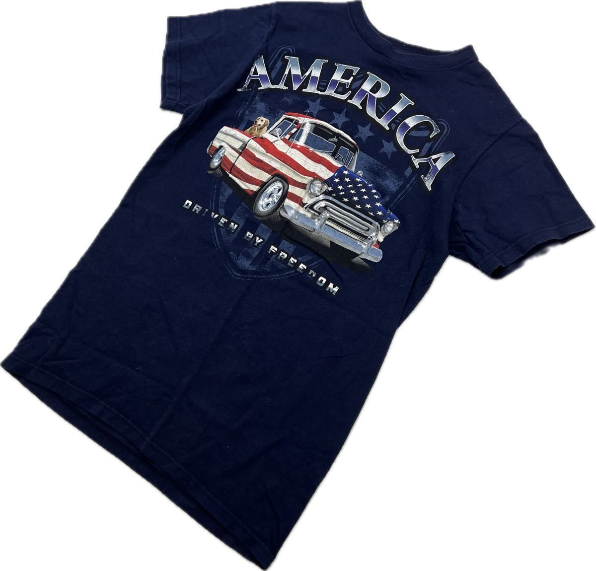 Rakuten - 【中古】DELTA PRO WHIGHT ☆ AMERICA Tee アメリカ クラシックカー プリント 半袖 Tシャツ ネイビー S アメカジ ストリート US古着 デルタ■BF260
