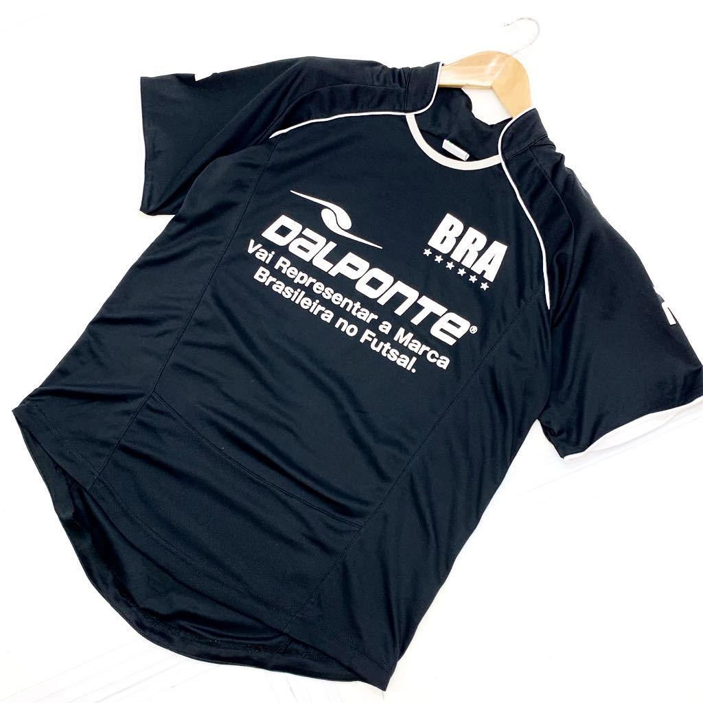 DalPonte ダウポンチ 半袖 プラクティスシャツ 半袖Tシャツ フリーサイズ ブラック 【裾ホツレ有】【サッカー フットサルに】■AM11 ブランドダウポンチ サイズ表記・実寸（平置き計測）表記：無し 実寸： 着丈70cm 身幅54cm 肩幅49cm 袖丈24cm ※必ず実寸をご確認の上、ご入札ください。 ※多少の誤差はご了承ください。 コンディション状態：若干の使用感はございますが、問題なくご着用頂けます。裾にステッチのホツレ有。 状態ランク：10中 7 （中古品と言うことにご理解いただける方のみご入札をお願い致します。）