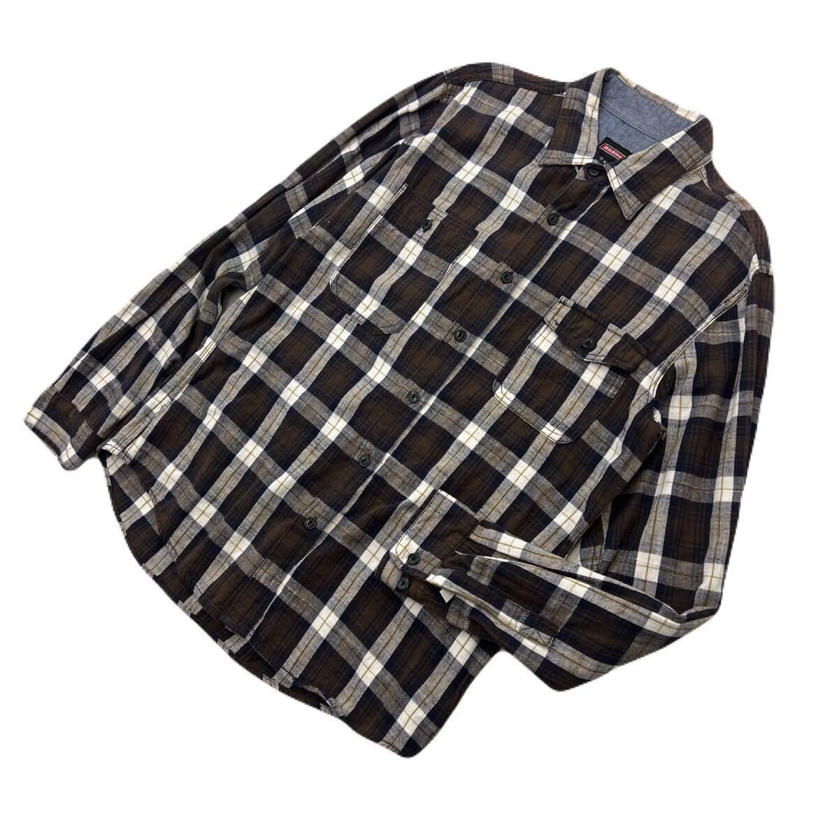 Dickies ディッキーズ ブラウン系 チェック シャツ ネルシャツ ワークシャツ メンズ XL 秋冬 アメカジ ワーク ストリート バイカー■I353 ブランドディッキーズ サイズ表記・実寸（平置き計測）表記：XL 実寸： 着丈74cm 身幅53cm 肩幅48cm 袖丈65cm ※必ず実寸をご確認の上、ご入札ください。 ※多少の誤差はご了承ください。 コンディション状態：古着のため、使用感がございますがまだまだご着用頂けます。 状態ランク：10中 7 （中古品と言うことにご理解いただける方のみご入札をお願い致します。）