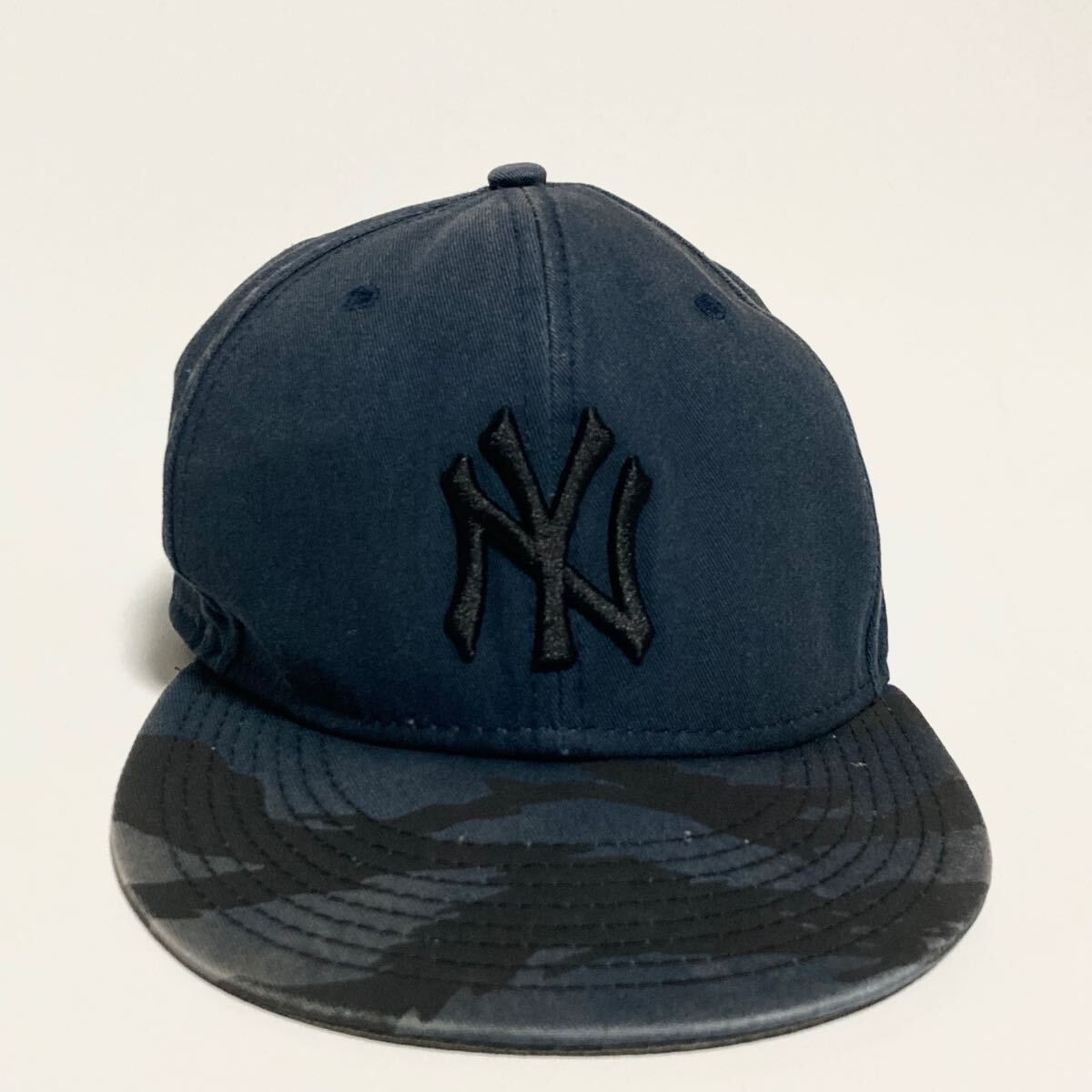 【中古】 NEW ERA ☆ ニューエラ ヤンキース ベースボール キャップ キャップ ネイビー カモフラ 57cm メンズ アメカジ ストリート 古着■LIBC21