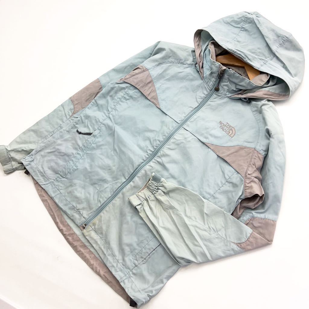 ノースフェイス ☆ THE NORTH FACE レディース ウィンドブレーカー マウンテンパーカー S ライトブルー グレー 登山 アウトドアに♪■S557 ブランドTHE NORTH FACE サイズ表記・実寸（平置き計測）表記：S 実寸： 着丈65cm 身幅53cm 肩幅44cm 袖丈59cm ※必ず実寸をご確認の上、ご入札ください。 ※多少の誤差はご了承ください。 コンディション状態：裾・袖裾汚れ、全体色褪せ、使用感はございますが、問題なくご着用頂けます。 状態ランク：10中 6.5 （中古品と言うことにご理解いただける方のみご入札をお願い致します。）