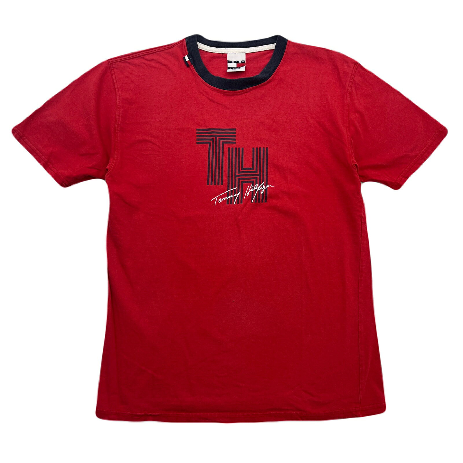 TOMMY HILFIGER トミーヒルフィガー Tシャツ 半袖 メンズ XL レッド オーバーサイズ 訳あり 表記：XL 実寸： 着丈66cm 身幅48cm 肩幅45cm 袖丈21cm ※平置きでの実寸です。 ※必ず実寸をご確認の上ご購入ください。 ※多少の誤差はご了承ください。 ブランド名：Tommy Hilfiger 状態ランク：10中 6 状態：前面に小さなピンホール補修あり。 中古品としてご理解いただける方のみご購入をお願いいたします。 ☆皆様にとって楽しいショッピングになりますように☆ 【他のアイテムも多数ございます】 ★当店では基本、毎日新着アイテムを出品中です。 ★ショップフォローで新入荷通知されます