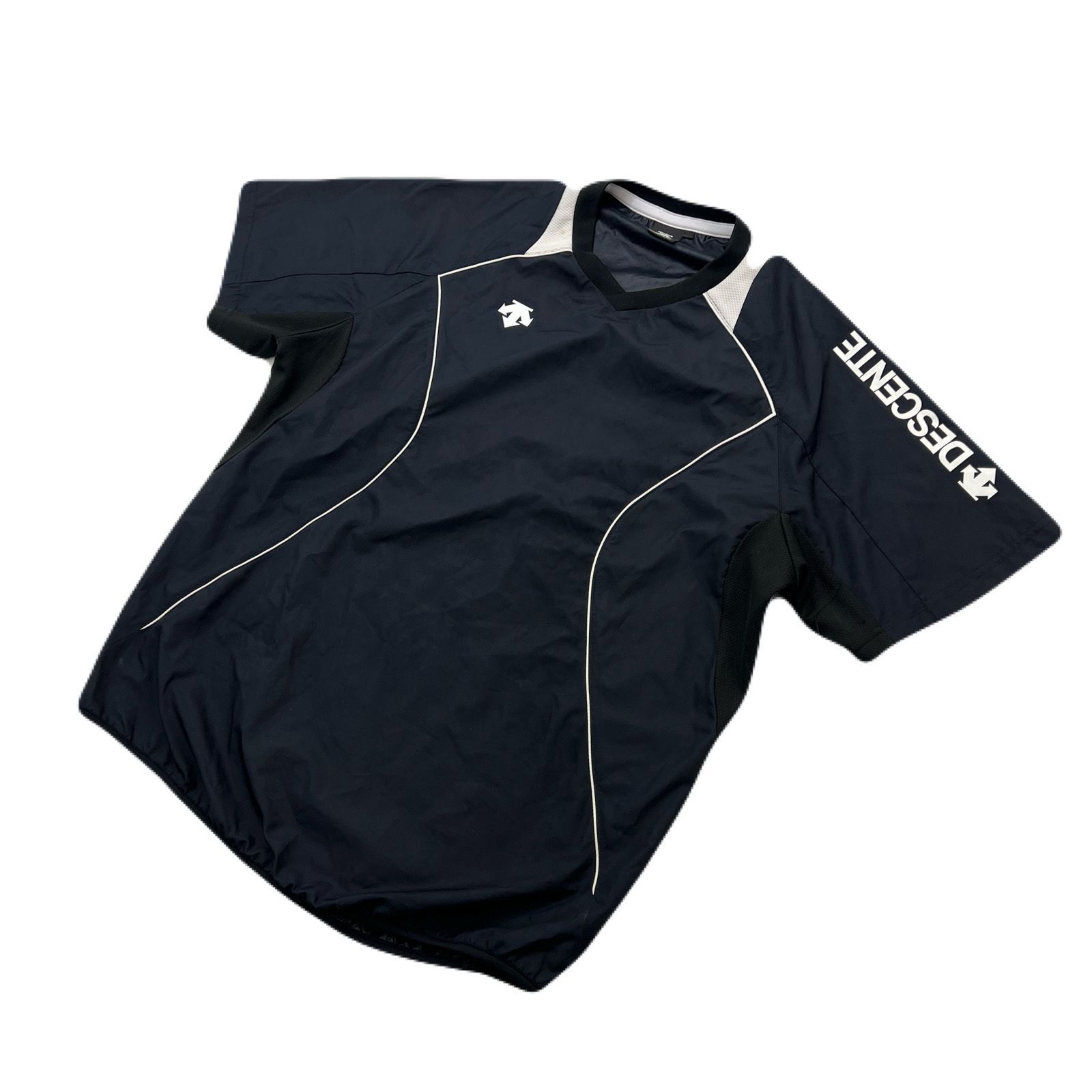 【中古】 デサント DESCENTE ナイロンシャツ 半袖 メンズ Mサイズ ブラック 黒 ジャケット ●CD362