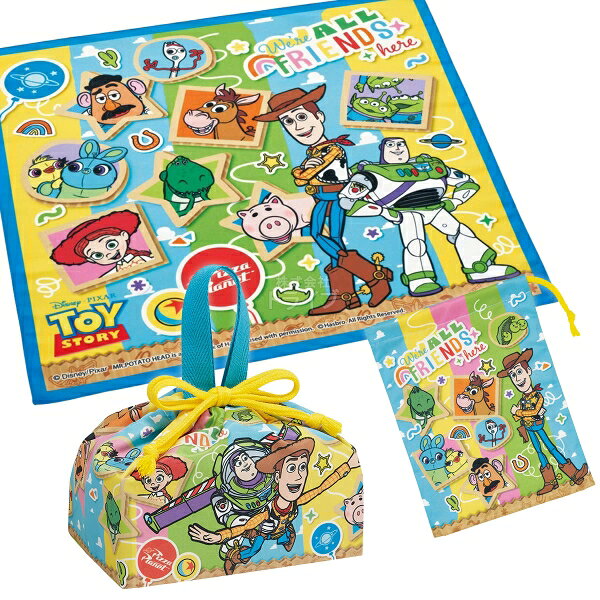 トイストーリーのコップ袋・巾着・ランチクロスの布製品3点セットです。洗い替えやちょっとしたプレゼント等にも◎セット内容ランチ巾着×1ランチクロス×1コップ袋×1合計 3 点仕様〔ランチ巾着〕ポリエステル100％約29×16.5×12cm〔ランチクロス〕ポリエステル100％約43×43cm〔コップ袋〕ポリエステル100％約20.5×14.8cmシリーズトイストーリーメーカースケーターJAN497330772194649733077219394973307721953キーワード入園 巾着袋 お弁当袋 巾着 ランチバッグ 保育園 幼稚園 幼稚園 保育園 ランチクロス キャラクター 入園 歯ブラシ 歯磨き 巾着 コップ入れ 保育園 幼稚園 ディズニー ピクサー Disney Pixar CG アニメーション 映画 おもちゃ 冒険 ウッディ バズ カウボーイ スペースレンジャーメーカー希望小売価格はメーカーカタログに基づいて掲載しています　