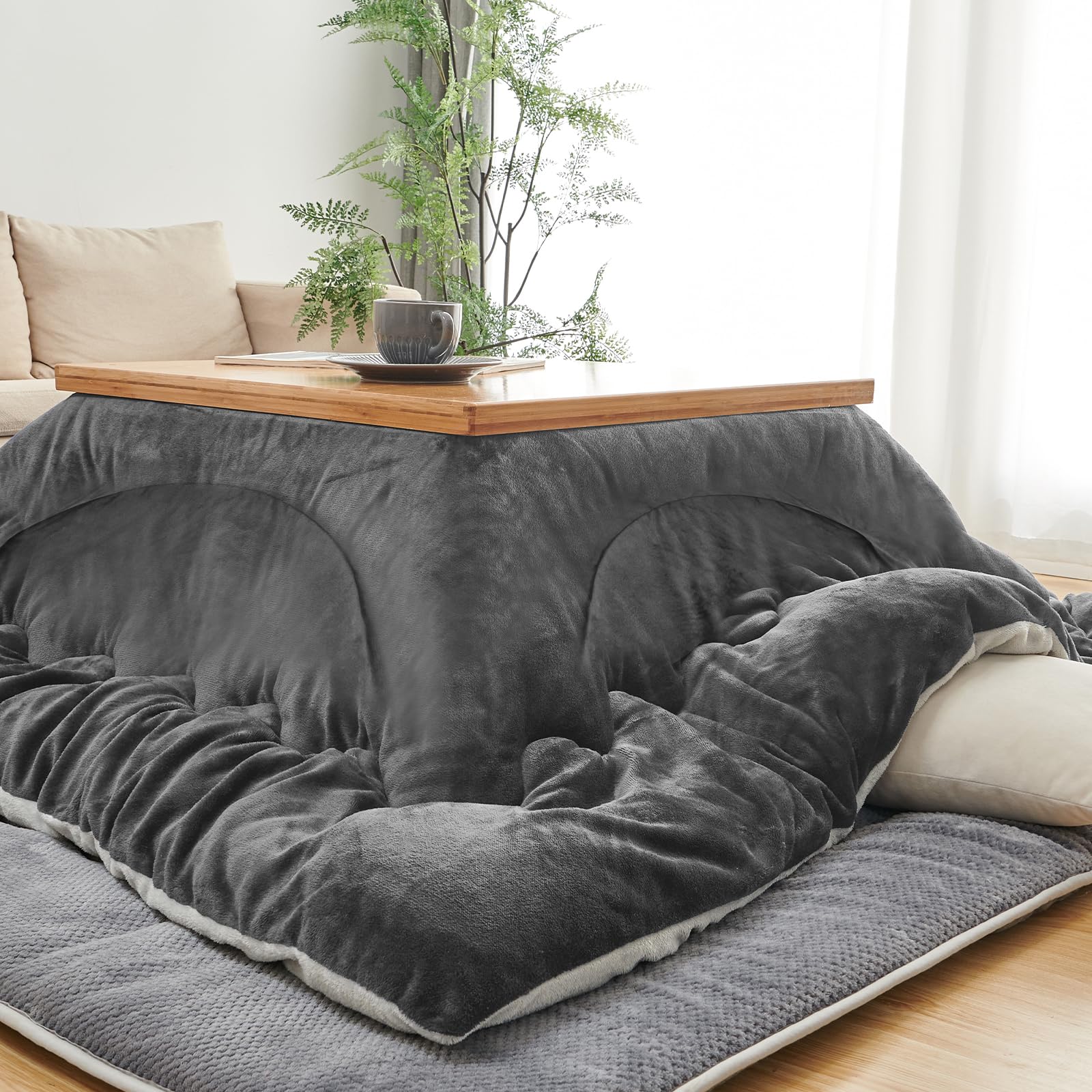 Keusnix こたつ布団 正方形 190×190cm 単品売り 発熱綿使用 こたつ用布団 高密度フランネル リバーシブル 冬用 こたつ掛け布団 ふわふわ ぽかぽか ぬくぬく 洗える 静電気防止 毛抜けない こたつふとん 火燵布団 こたつ掛布団 ダークグレー・グレー