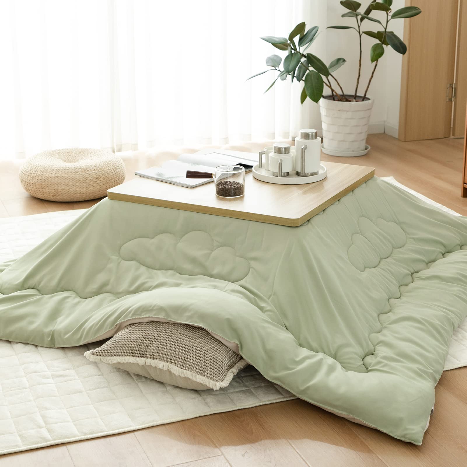 OIGAE こたつ布団 長方形 単品185×235cm 保温蓄熱 リバーシブル ピーチスキン加工 【雲】キルティング 綿ズレ防止 吸湿発熱 こたつふとん 保温性高い ふわふわ 両面使える こたつ掛け布団 洗える 抗菌防臭 火燵布団 静電気防止 毛抜けにくい 可愛い コタツ布団 ベージュ