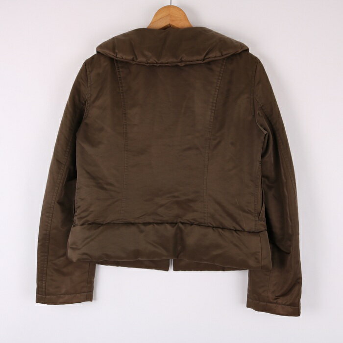 【全品39％OFFクーポン配布中】タバサ ナイロンジャケット ブルゾン ミドル丈 ペプラム 中綿 フルジップ 無地 アウター レディース 34サイズ ブラウン TABASA 【中古】