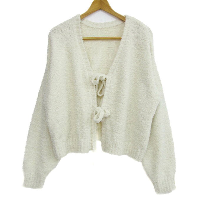 【状態追記】 --- 【付属品】 なし / 商品サイズ (こちらのサイズ表記は平置き採寸のサイズです。) 表記サイズ肩幅着丈身幅袖丈 F約60cm約54cm約70cm約60cm サイズガイドはこちら /商品詳細 ブランド名 FREAK'S STOREフリークスストア 特徴 --- 素材 素材タグを撮影しておりますので、ご確認下さいませ。 色 ホワイト 性別タイプ レディース 生産国 --- 商品番号 rs42774 類似商品