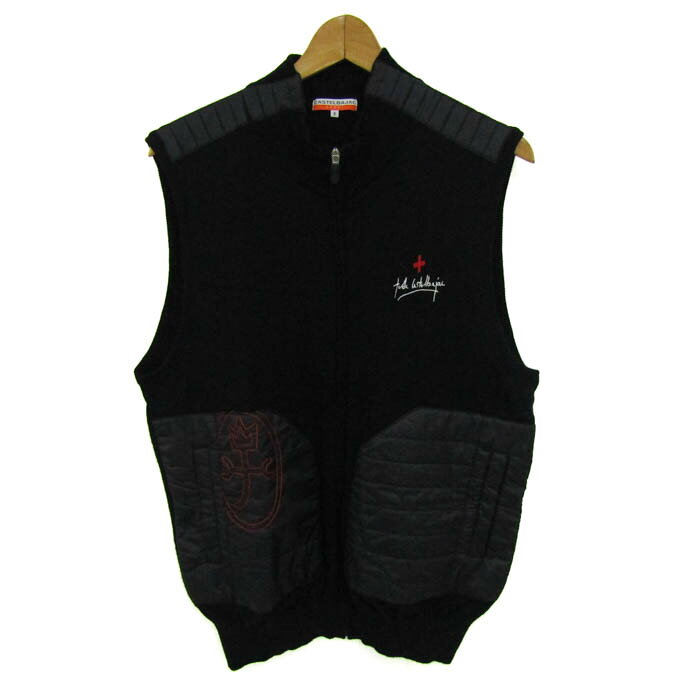【状態追記】 --- 【付属品】 なし / 商品サイズ (こちらのサイズ表記は平置き採寸のサイズです。) 表記サイズ肩幅着丈身幅 5約41cm約65cm約52cm サイズガイドはこちら /商品詳細 ブランド名 CASTELBAJAC SPORTカステルバジャックスポーツ 特徴 --- 素材 素材タグを撮影しておりますので、ご確認下さいませ。 色 黒 性別タイプ レディース 生産国 日本 商品番号 rs43381 類似商品
