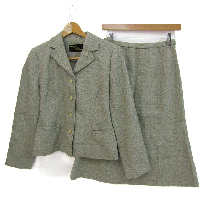 【状態追記】 --- 【付属品】 なし / 商品サイズ (こちらのサイズ表記は平置き採寸のサイズです。) 表記サイズ総丈肩幅着丈身幅ウエストヒップ袖丈 11約68cm約38cm約57cm約47cm約64cm約47cm約59cm サイズガイドはこちら /商品詳細 ブランド名 Leilianレリアン 特徴 --- 素材 素材タグを撮影しておりますので、ご確認下さいませ。 色 オリーブ 性別タイプ レディース 生産国 --- 商品番号 rs45134 類似商品