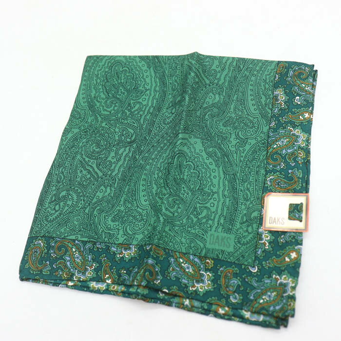 【状態追記】 --- 【付属品】 なし / 商品サイズ (こちらのサイズ表記は平置き採寸のサイズです。) 表記サイズ幅全長 ---W約35cm約35cm サイズガイドはこちら /商品詳細 ブランド名 DAKSダックス 特徴 --- 素材 --- 色 グリーン 性別タイプ メンズ 生産国 --- 商品番号 kb81109 類似商品