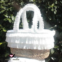 アキュミリア Accu Milia フリルかごキャリーbag ホワイトフリル 小型犬 Accu 犬用 ペット 犬用品 キャリーバッグ セレブ Tiara Pets白いソフトフリルとカゴの素材がとても可愛いキャリーです アキュミリア Accu Milia フリルかごキャリーbag ホワイトフリル 小型犬 Accu 犬用 ペット 犬用品 キャリーバッグ セレブ Tiara Pets白いソフトフリルとカゴの素材がとても可愛いキャリーです