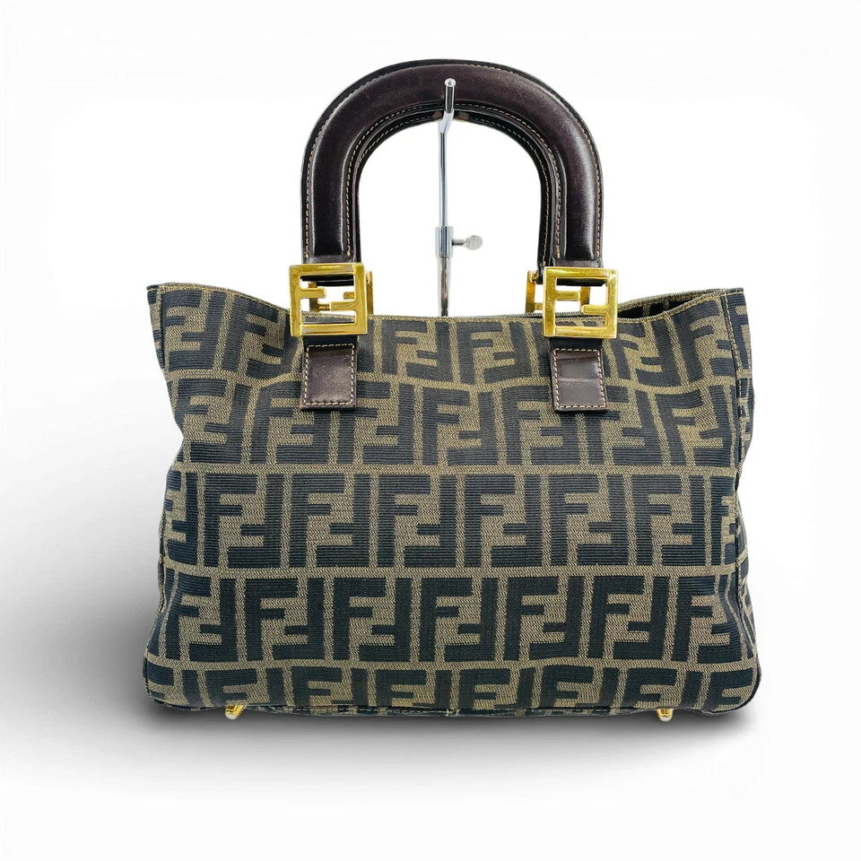 FENDI - 【中古】FENDI ズッカキャンバス レディース ブラウン ハンドバッグ