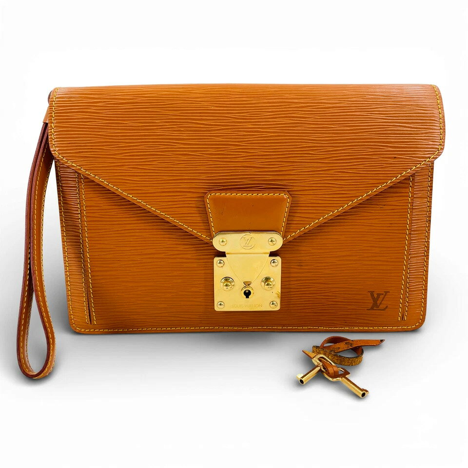 【中古】LOUIS VUITTON エピ ケニア ブラウン セリア ドラゴン M52613 ユニセックス クラッチバッグ