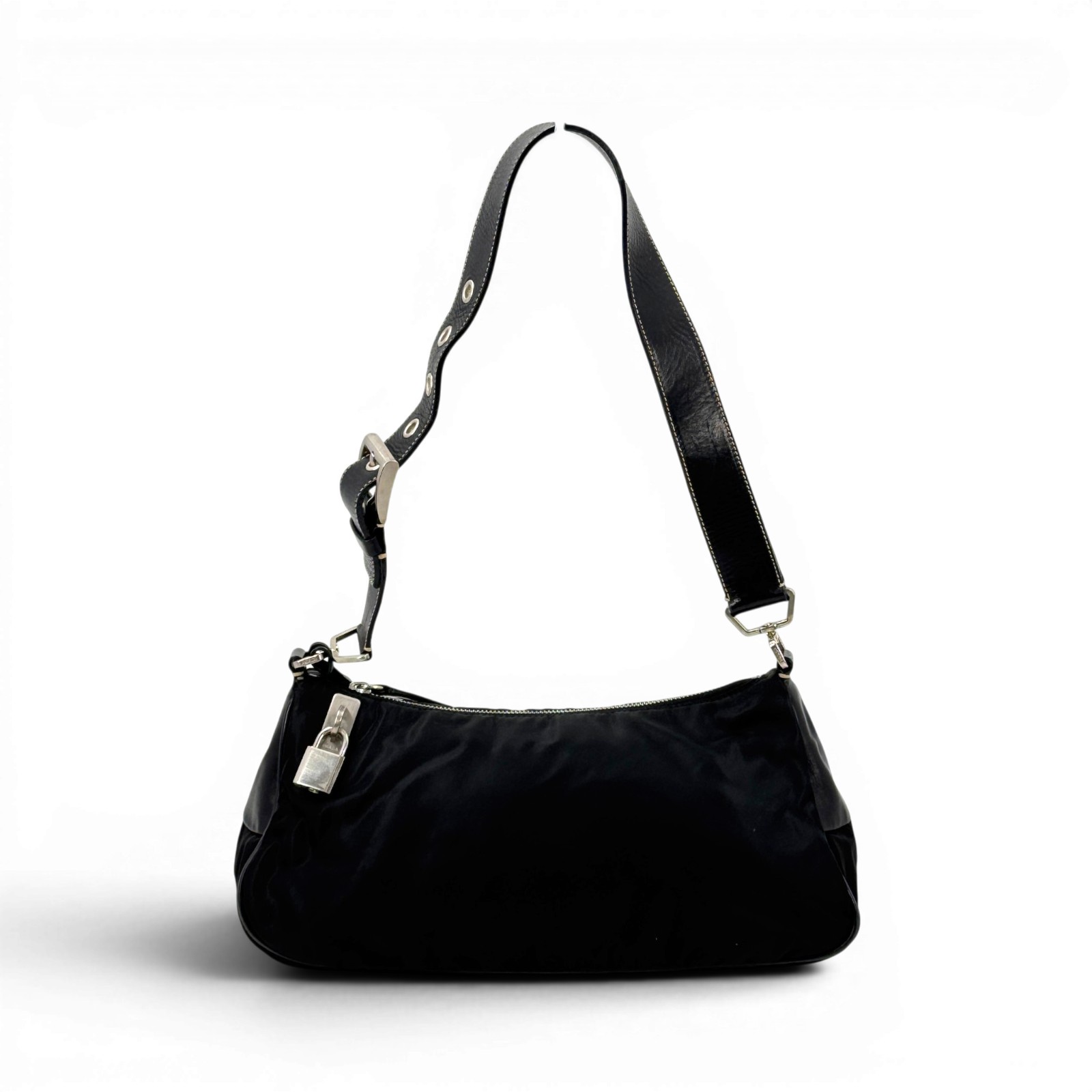 Rakuten - 【中古】PRADA ブラック ナイロン ミニ ホーボー ショルダーバッグ テスート 旧型 サイドロゴ
