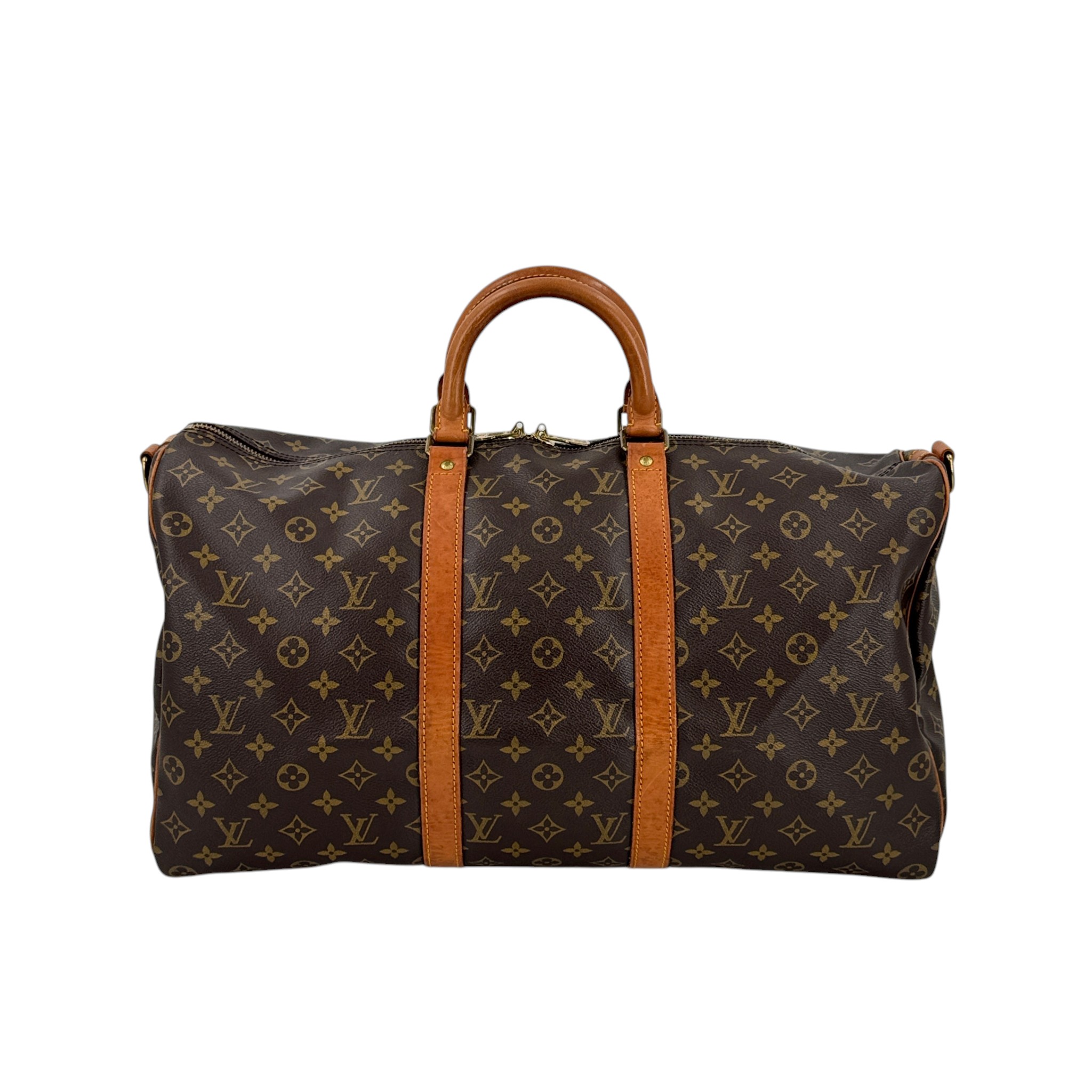 ブランド：LOUIS VUITTONスタイル：トラベルバッグカラー：ブラウン素材：コーティングキャンバス×レザーサイズ（cm）：W52×H28×D22cm（約）／ハンドルドロップ：10cm（約）サイズ（インチ）：W20.5インチ×H11インチ×D8.7インチ（約）／ハンドルドロップ：3.9インチ（約）ポケット：外側：0ポケット／内側：0ポケット製造国：フランスシリアル番号：VI873 - 1987年3月製造製品コード：KF378-------------------------------状態-------------------------------外側：B+内側：B+--------------匂い：-----------------特に目立った匂いはありません（匂いの感じ方は個人差がありますのでご了承ください）-----------備考：--------------------キャンバス：シワ、色移りパイプ：擦れ外ポケット：なしバッグレザー：なしストラップ：ホルダー：擦れハンドル/ストラップ：擦れ、引っかき傷、変色縁：擦れ底面：引っかき傷、擦れ傷、軽微な色移りファスナー：ファスナーの一つが閉める際に少し固い。金メッキの剥がれありリベットボタン：リベット周辺に錆あり開口部：革　該当なしサイドタブ：革　該当なし内側：擦れ、錆び汚れ内ポケット：該当なし付属品：該当なし大きな問題：該当なし新品A：ほぼ新品AB：使用感少なめ。非常に良い状態AB-：使用感少なめ。良い状態。小さな傷や汚れありB+：使用感あり。小さな傷や汚れありB：目立つ傷や汚れありD：損傷、剥がれ、またはべたつきあり