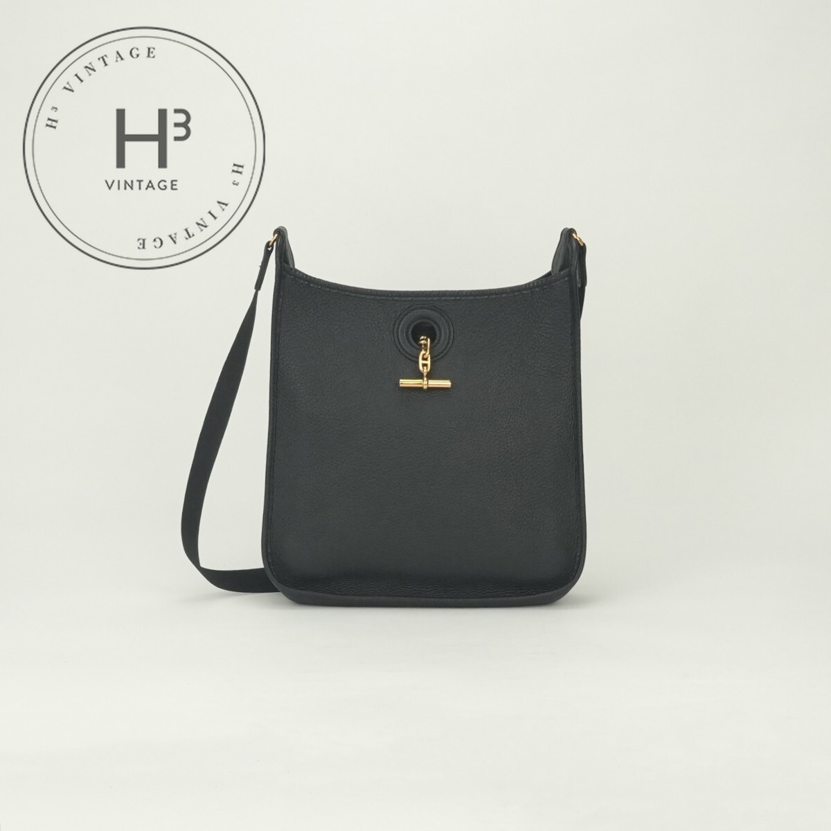 C*a様 HERMES エルメス ヴェスパ ストラップ ポーチ マルチケース 黒 楽天市場】エルメス ヴェスパ（ブランドエルメス）（バッグ・小物