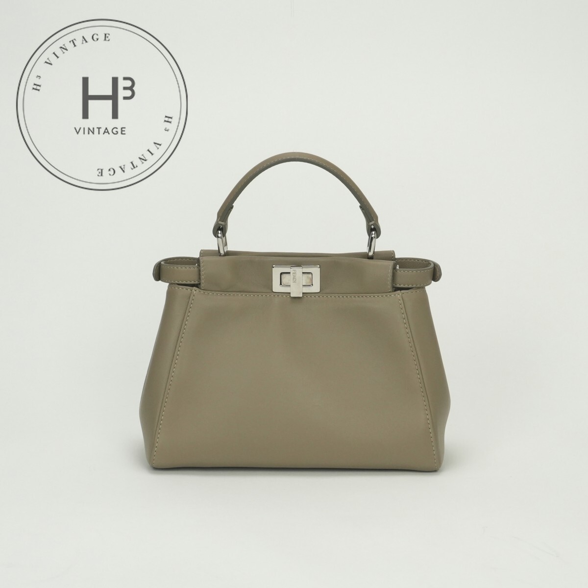 フェンディ FENDI ピーカブー スモール ミニピーカブー ピーカブーミニ バッグ トートバッグ ショルダーバッグ レザー ベージュ Beige 薄茶 シルバー金具 2way ハンドバッグ