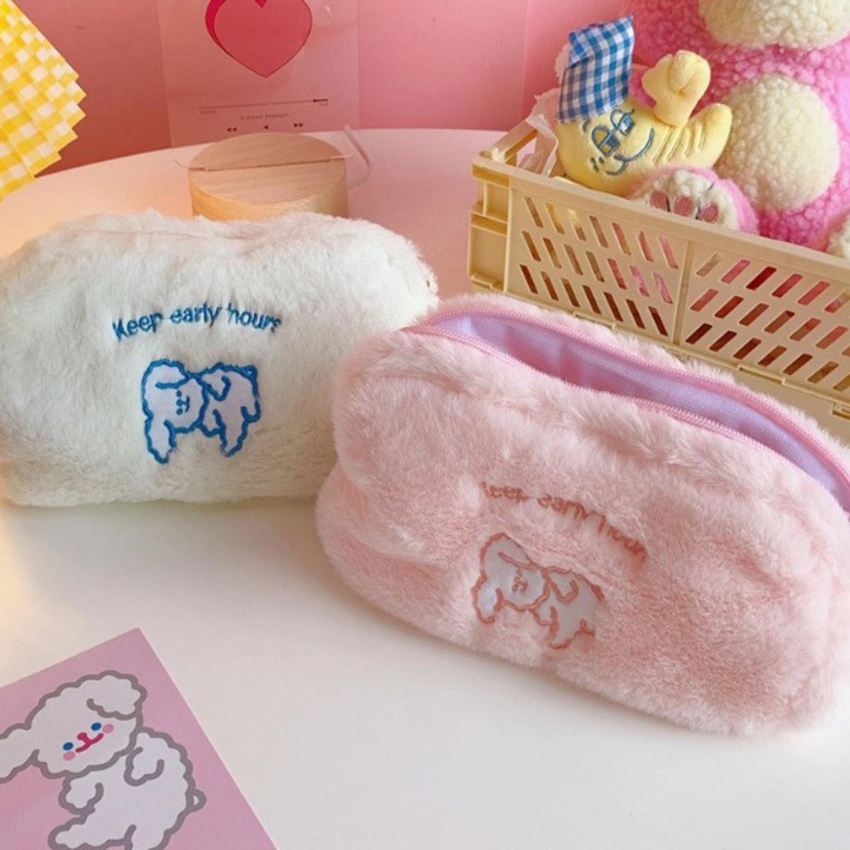 Rakuten - [在庫限りお値下げ]ふわふわポーチ 大容量 ペンケース 可愛い おしゃれ 流行り 学生 社会人 旅行 もこもこ パール 韓国 プレゼント