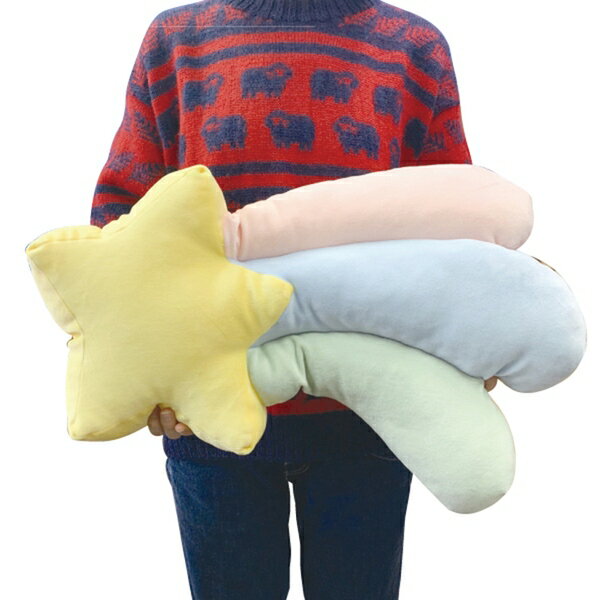 ダイカット もちもちクッション 流れ星{雑貨 星 インテリア ぬいぐるみ 抱き枕 寝具 玩具 おもちゃ}{ギフト 誕生日 プレゼント 景品}{イベント 子ども会 幼稚園 施設}[運動会 遠足 行楽 夏祭り]【色柄指定不可】