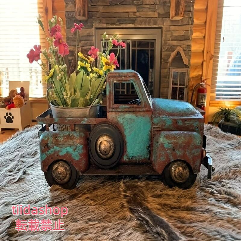 ■商品情報 トラクター型プランターポットは、 ユニークなトラクターをモチーフにした植木鉢。 ヴィンテージやアンティーク調のデザインが、 観葉植物や多肉植物を一層引き立てます。 インテリア雑貨やオブジェとしても楽しめる、 おしゃれで個性的なアイテムです。 使い込まれたようなアンティーク加工が魅力的で、 ナチュラルからレトロまでさまざまなインテリアにマッチします。 多肉植物や小型の観葉植物を植えるのに適なサイズ感。 グリーンを加えることで、空間に温かみとアクセントをプラスします。 卓上サイズで、デスクや棚、玄関先などに手軽に置けます。 ※多肉植物はついておりません ■サイズ 幅 14.5cm 高さ 9cm ■素材 樹脂 ■商品番号 cht-3164 メーカー希望小売価格はメーカーサイトに基づいて掲載しています