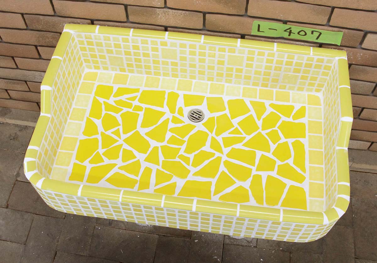 【全品P5倍+10%OFFクーポン 11/14〜16】ガーデンシンク タイル 流し台 昭和レトロ モザイクタイル張り Lサイズ-407 手作りガーデンシンク タイル流し台 エクステリア お洒落 老人ホームなどにも大好評です