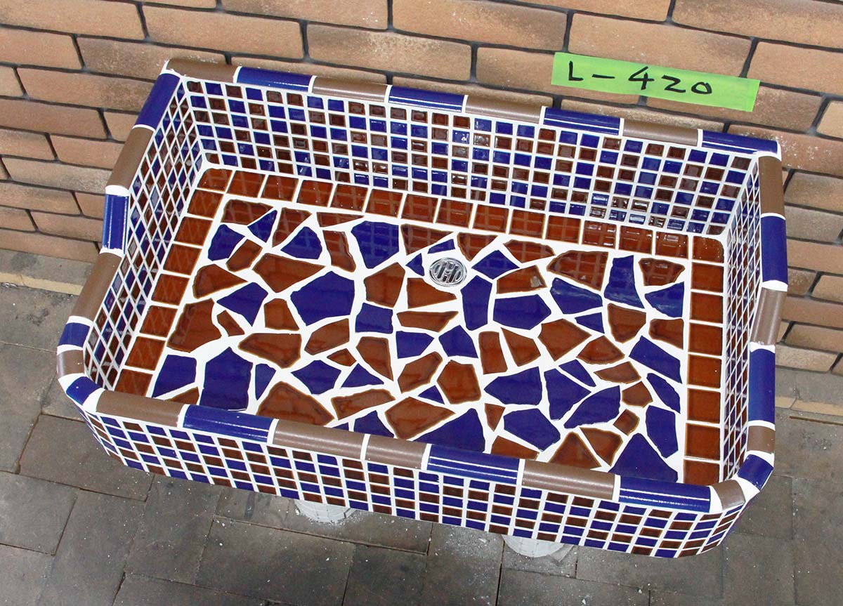 【全品P5倍+10%OFFクーポン 11/14〜16】ガーデンシンク タイル 流し台 昭和レトロ モザイクタイル張り Lサイズ-420 手作りガーデンシンク タイル流し台 エクステリア お洒落 老人ホームなどにも大好評です