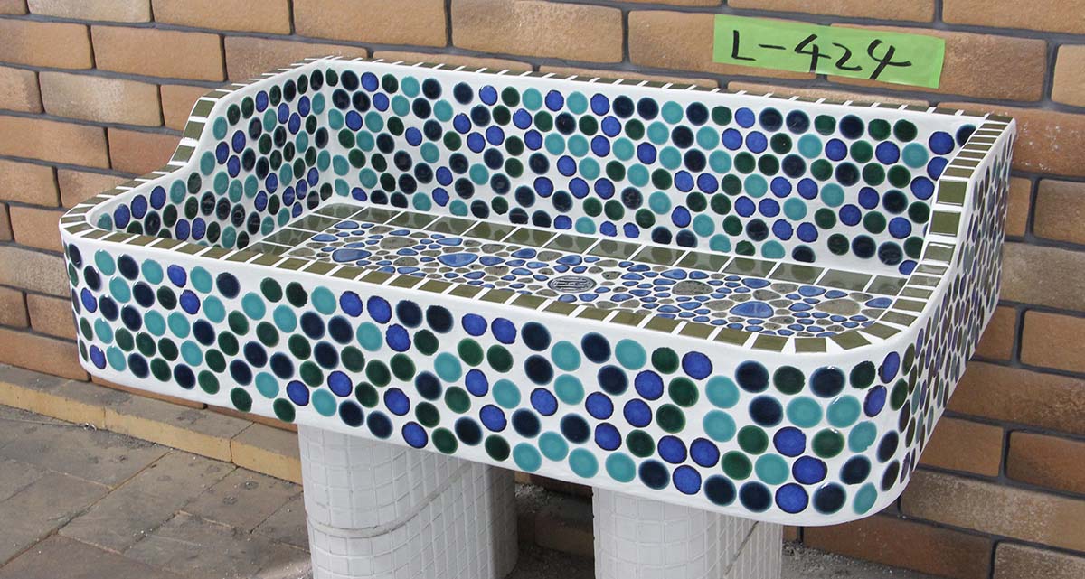 ガーデンシンク タイル 流し台 昭和レトロ モザイクタイル張り Lサイズ-424 手作りガーデンシンク タイル流し台 エクステリア お洒落 老人ホームなどにも大好評です