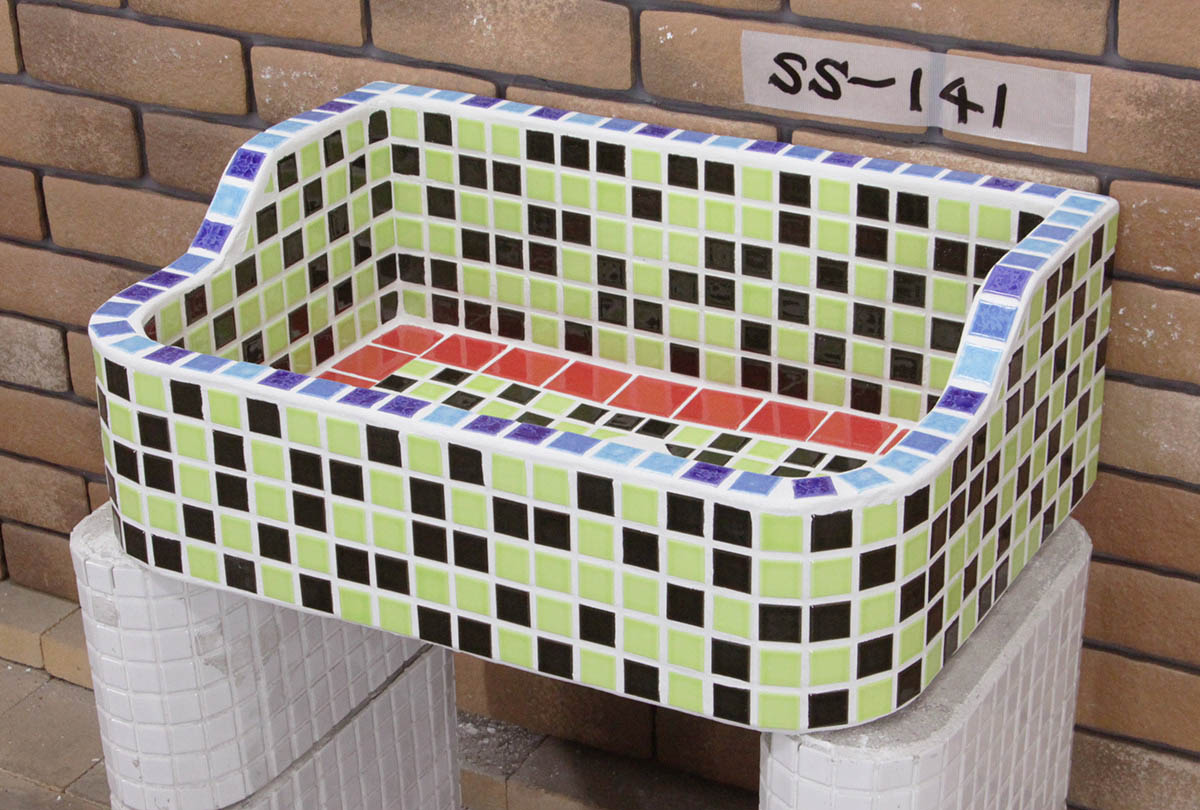 【全品P10倍+10%OFFクーポン 1/30〜2/1】ガーデンシンク タイル 流し台 昭和レトロ モザイクタイル張り SSサイズSS-141 手作りガーデンシンク タイル流し台 エクステリア お洒落 老人ホームなどにも大好評です