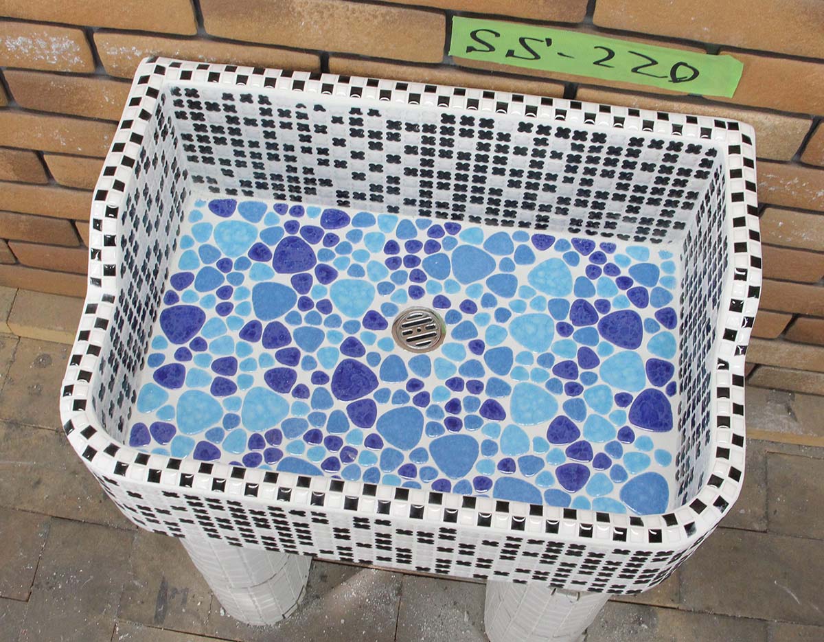 ガーデンシンク タイル 流し台 昭和レトロ モザイクタイル張り SSサイズSS-220手作りガーデンシング タイル流し台 エクステリア お洒落 老人ホームなどにも大好評です