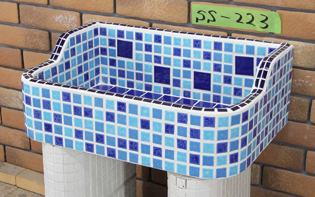 ガーデンシンク タイル 流し台 昭和レトロ モザイクタイル張り SSサイズSS-223手作りガーデンシング タイル流し台 エクステリア お洒落 老人ホームなどにも大好評です