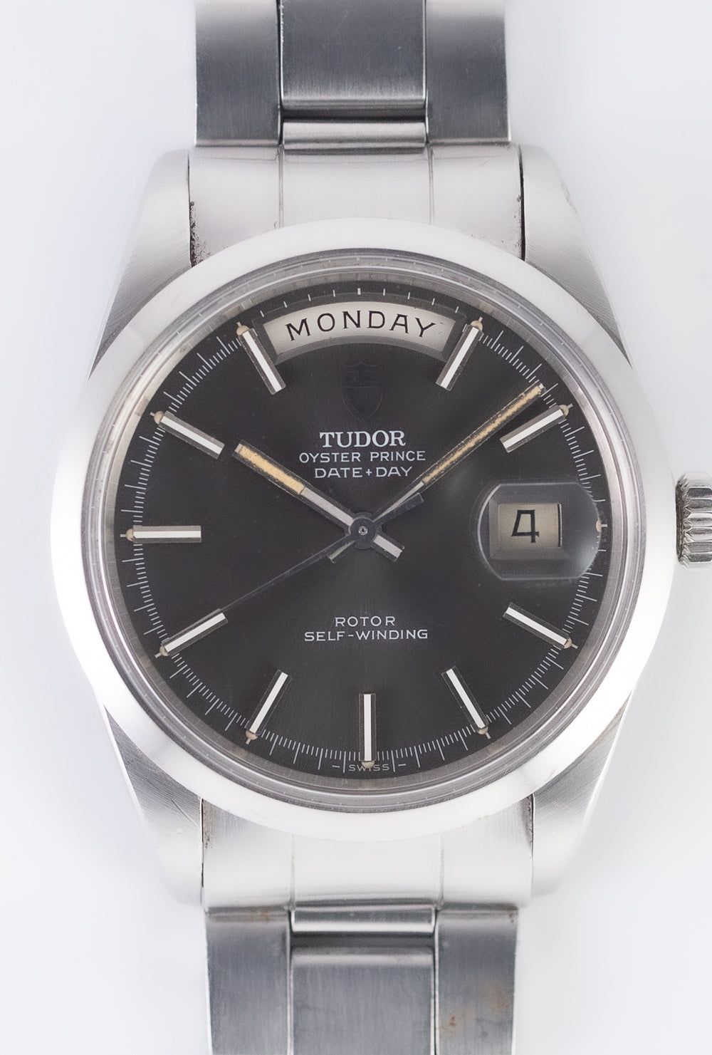 DATE Day - TUDOR OYSTER DATE-DAY GREY DIAL Ref.7017/0【自動巻き】【ヴィンテージ時計】
