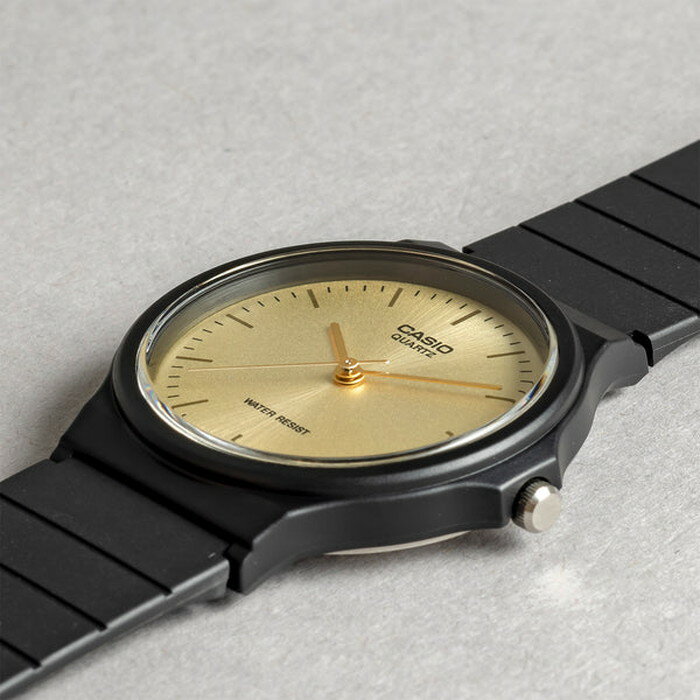【並行輸入品】【10年保証】CASIO カシオ スタンダード メンズ MQ-24-9E 腕時計 レディース キッズ 子供 男の子 女の子 チープカシオ チプカシ アナログ ブラック 黒 ゴールド 金 送料無料格安通販　バレンタイン　人気　ランキング