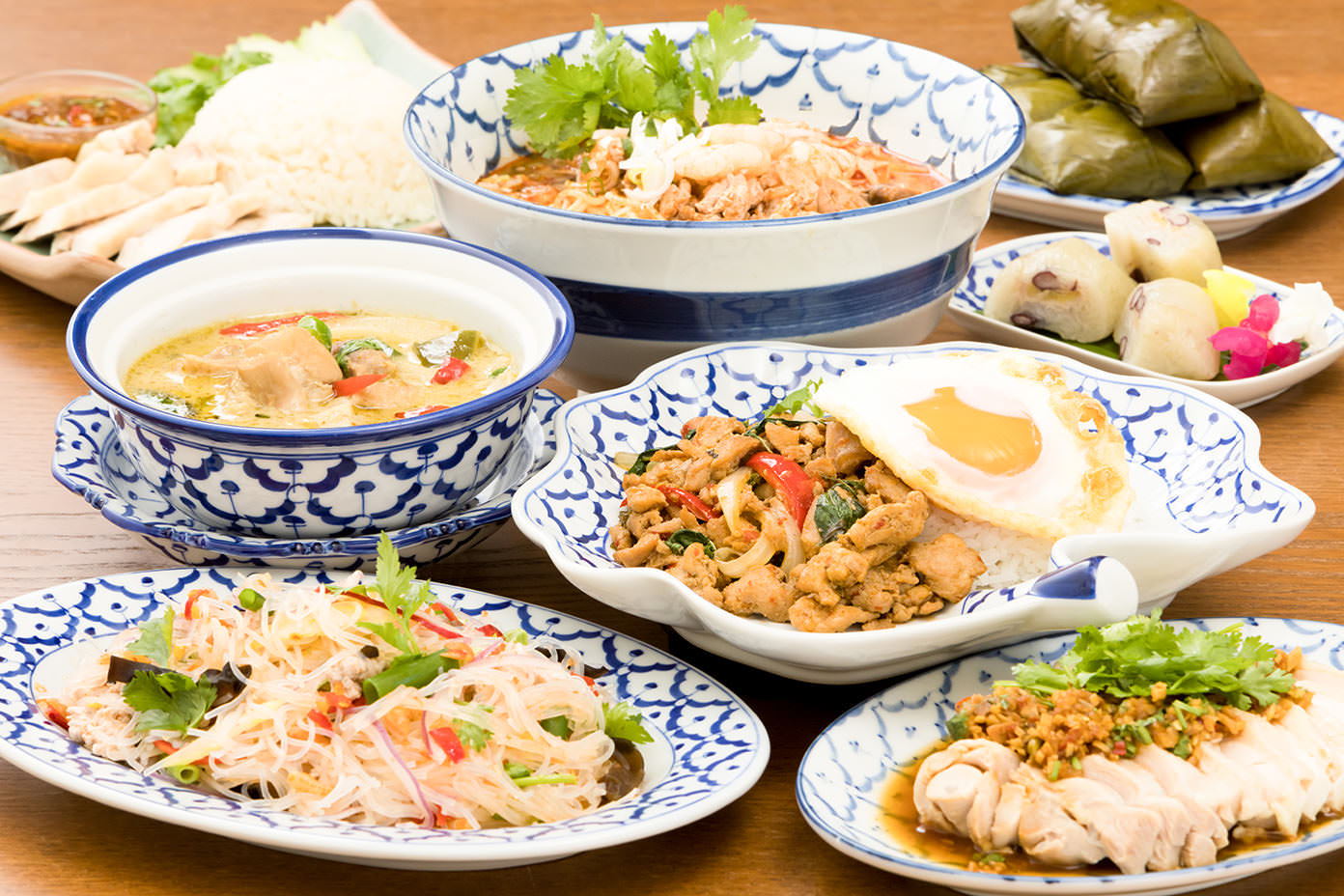 【15%OFFクーポン対象】【3個セット】タイの台所 タイで食べた ラープセット（スパイシーひき肉サラダ） 32g 約2人前 サラダ 前菜 ミールキット 時短 タイ料理 タイ エスニック料理 アジア イサーン