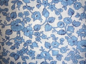 フィードサック　白地ブルー薔薇　（1/16サイズ)