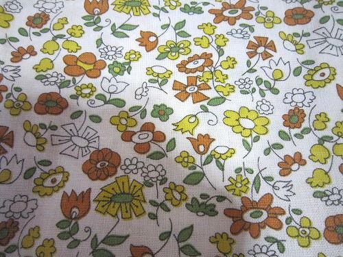 フィードサック　白地イエローオレンジお花 （1/4サイズ)