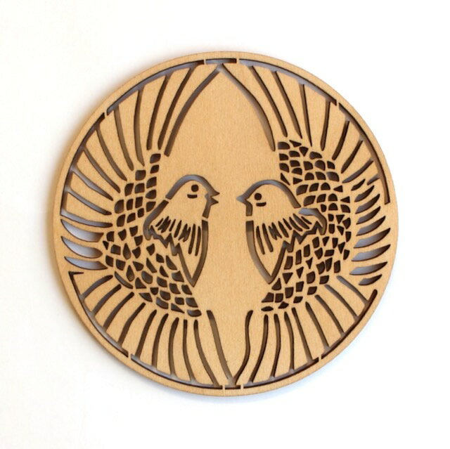 リトアニア製　木製コースター ラウンド《向かい鷲》