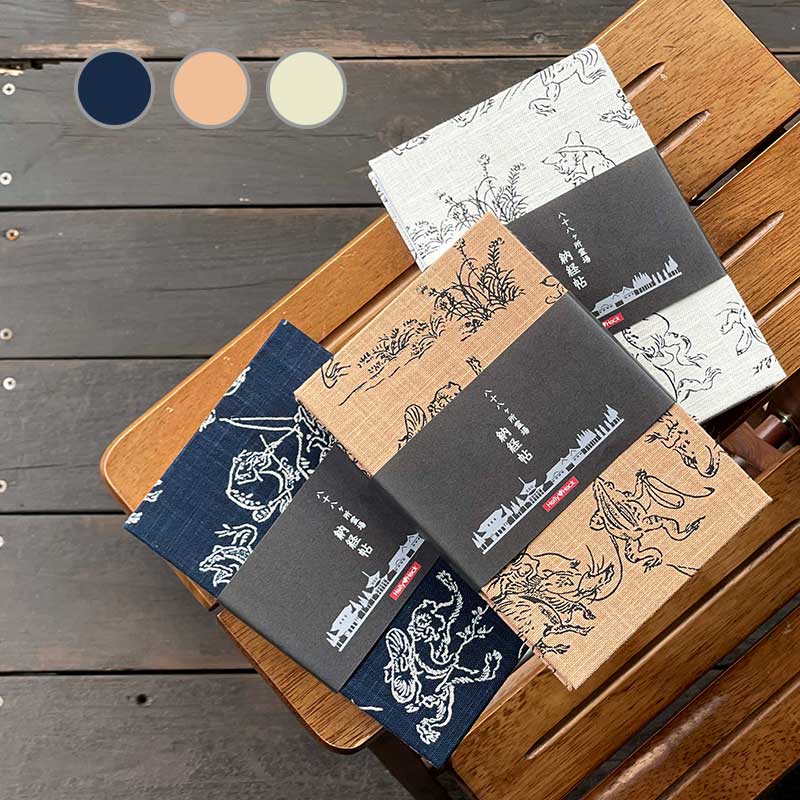 古来より信仰と美術が融合した日本の伝統文化を象徴する、鳥獣戯画柄の八十八ヶ所納経帳をご紹介いたします。この美しく格式高い納経帳は、八十八ヶ所巡礼の歩みを記す尊い一冊です。鳥獣戯画とは、日本最古の漫画と称され現代でも親しまれています。擬人化された動物たちのがまるで人間のような振る舞いがユニークで心温まります。 納経帳のカバーには、鳥獣戯画の中から厳選した繊細な複製画を使用。風格溢れる絵柄が目を引き、巡礼の精神と歴史的背景を物語っています。また、堅牢な素材と職人の手仕事によって仕立てられ、長年の経年変化にも耐える耐久性を持っています。生地の裁断に応じて商品の柄の出方が異なります。一冊一冊異なった風合いがあり、あなたの特別な一冊としてお楽しみください。 内部の紙面には、一つ一つの霊場番号を記しており、八十八番までの印刷ページ(寺名はございません)と無地ページが6ページ、両面あわせて94ページとなっております。表紙裏には「霊場での参拝作法」、「参拝道中での心得」の印刷、裏表紙裏には「般若心経」と住所、氏名、電話番号を書く欄がございます。巡礼の中で自分自身の心の成長を感じることができるでしょう。そしてその手に触れる瞬間、心が静かになり、心身の浄化が始まることでしょう。 日本の伝統と文化を胸に秘め、心の安らぎを求める方々にぜひとも手に取っていただきたい逸品です。大切な方への贈り物としても選ばれることでしょう。鳥獣戯画柄の八十八ヶ所納経帳は、古今東西の美を織り交ぜ、心に深く響く至高の逸品となることをお約束いたします。 同梱商品 御朱印帳、ビニールカバー、表題ラベル(八十八ヶ所納経帖2枚、無地1枚) 規格 ジャバラタイプ94P 横12cm&times;縦18cm&times;厚さ2cm(表紙込約2.5cm) 素材 御朱印帳/表紙、裏表紙:布製　紙:和紙(白色)ビニールカバー/PVC塩ビ(ビニール)梨地 生産 日本 配送 &nbsp; 宅配便（650円）ネコポス便はご利用いただけません。