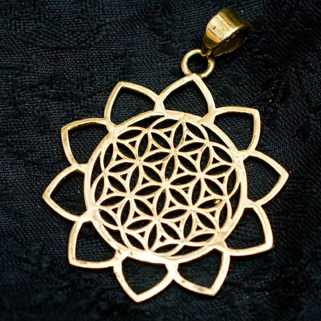 Flower of Lifeの花ふちどりゴールドペンダントトップ 直径約4.5cm / アクセサリ life フラワーオブライフ 神聖幾何学模様 トライバル インド ネパール ネックレス エスニック アジア アクセサリー アンクレット ピアス リング ビンディー