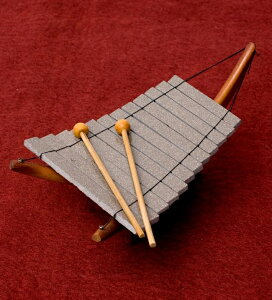 ベトナムのミニ石琴（ダン ダー） / ダンダー Dan 鉄琴 木琴 民族楽器の打楽器 全部 インド楽器 エスニック楽器 ヒーリング楽器