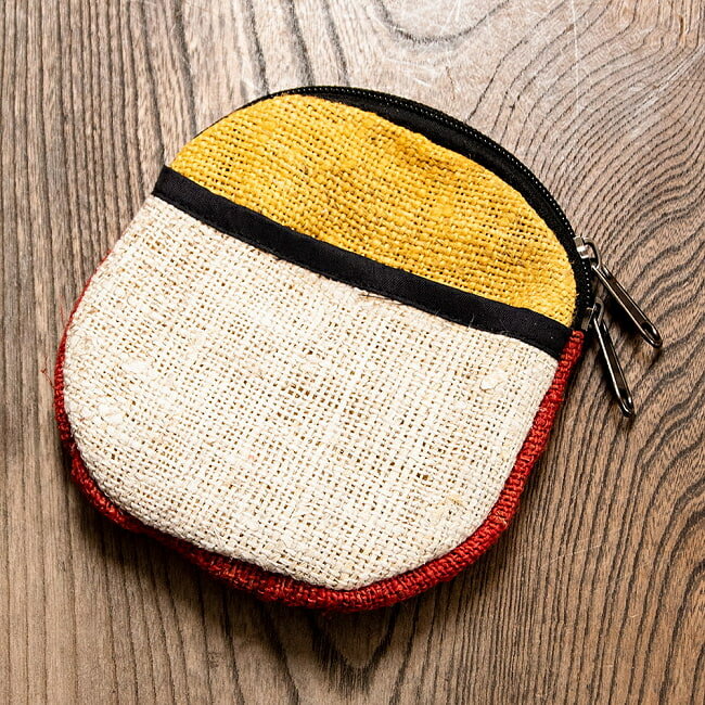 ヘンプの大きめまんまるコインケース ポーツ / 小銭いれ 財布 小銭入れ アジア ネパール フェルト バッ..