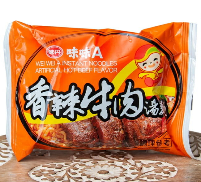 味味A 台湾ラーメン 香辣牛肉(辛口ビーフ)味 80g / 食材 インスタント ヌードル 中国 食品 アジアン食品 エスニック食材